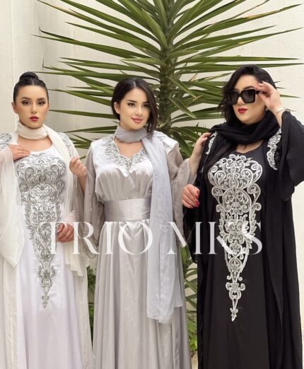 Abaya de luxe avec appliques brodées et perlées
