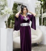 Robe Caftan en Velours Haute Gamme Perlée à la Main – Ceinture Argentée – Image 7